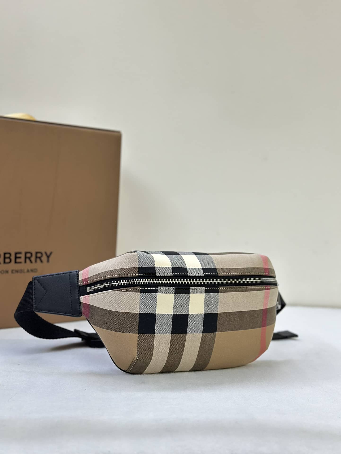 BURBERRY BB9003 MAN'S BAG