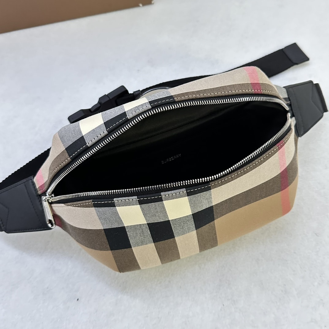 BURBERRY BB9003 MAN'S BAG