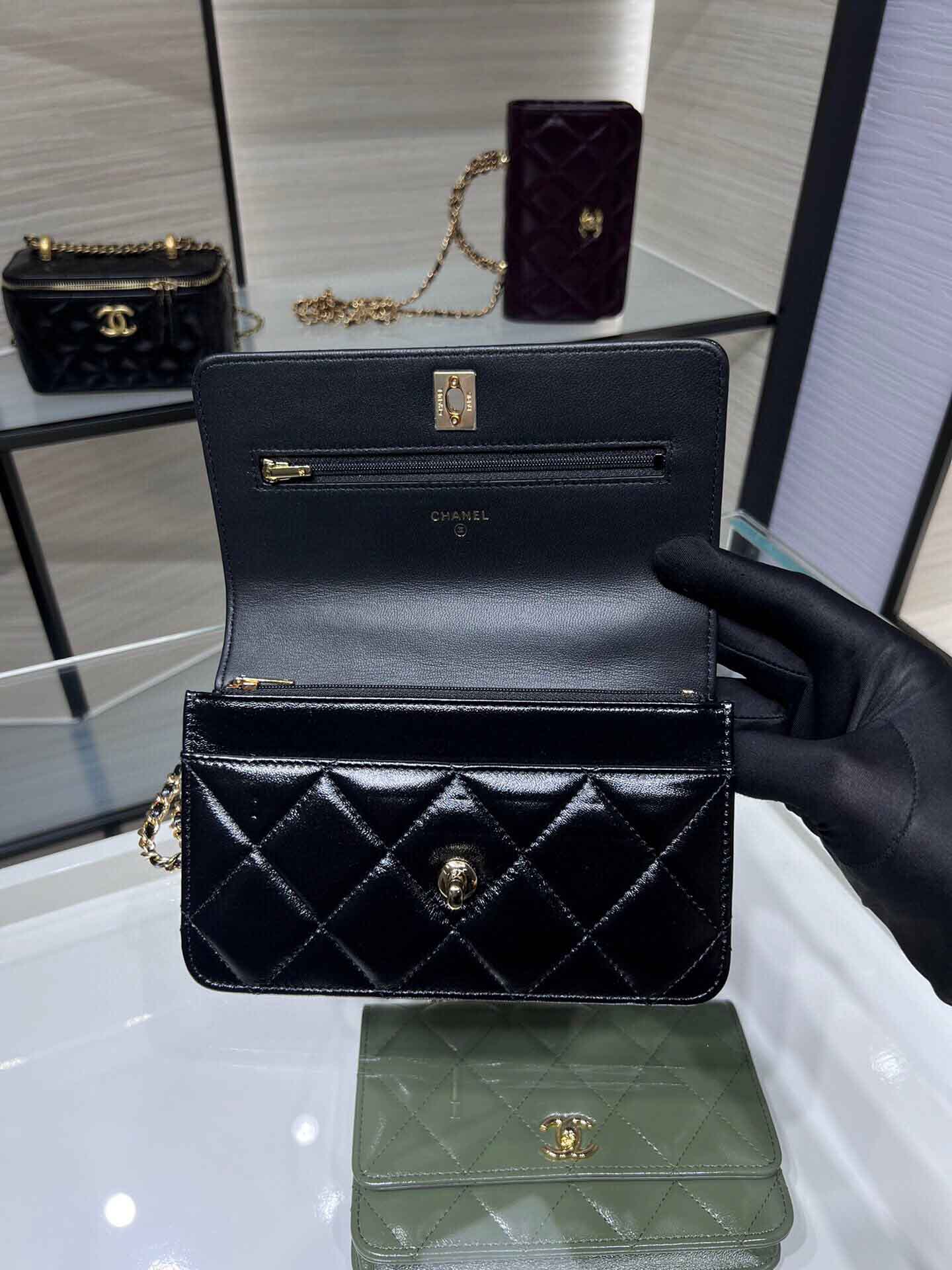 CHANEL AP3316Y LADY'S BAG