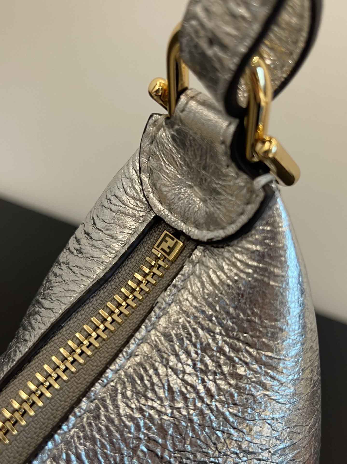 FENDI FI56853B89 LADY'S BAG