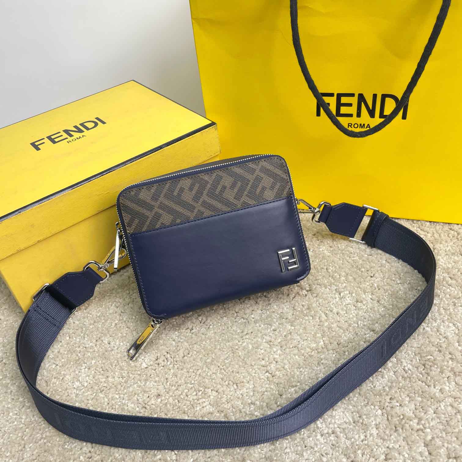 FENDI FI7M0357 FANNY PACK