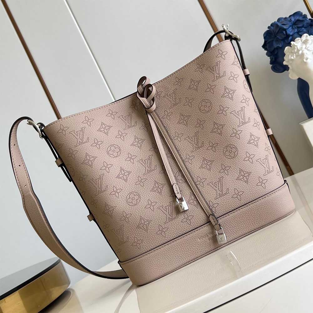 LOUIS VUITTON M12139 LADY'S BAG